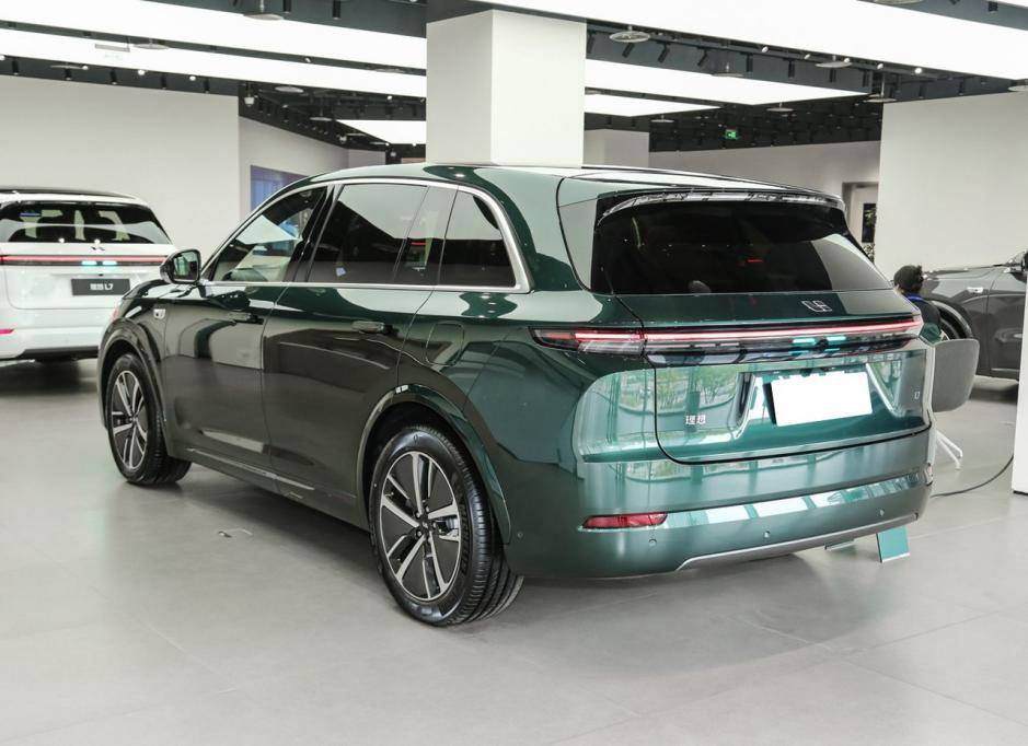 理想L7銷量領先占據新能源汽車市場先機