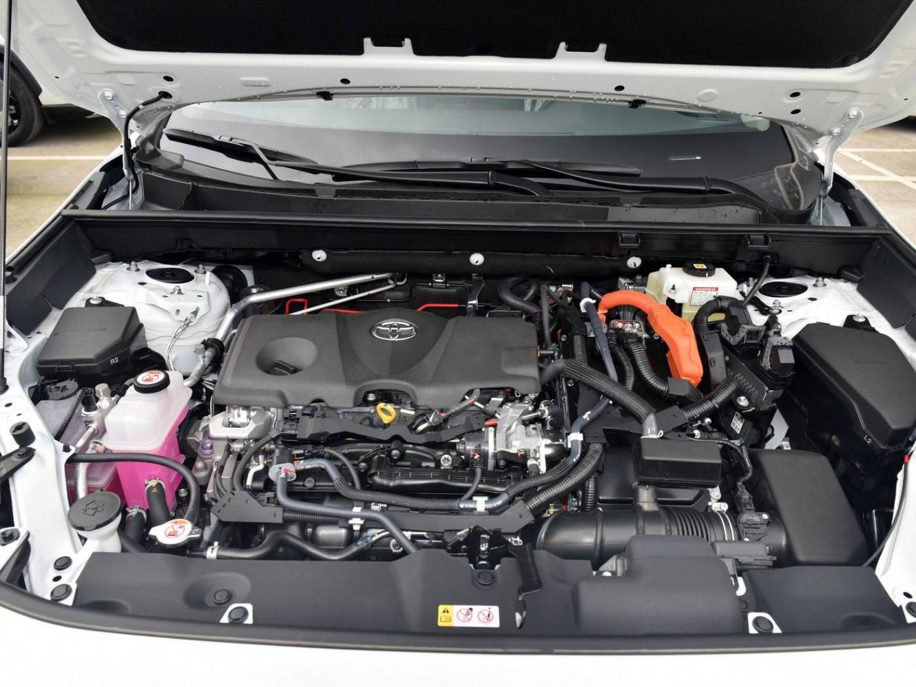 豐田急了!“功勛”SUV從17.68萬降到11萬多,4.6米車長油耗5.1L