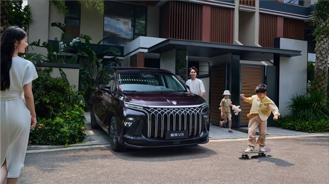 GL8之外,風行星海V9獨領風騷,30萬內盡顯自主豪華風范!