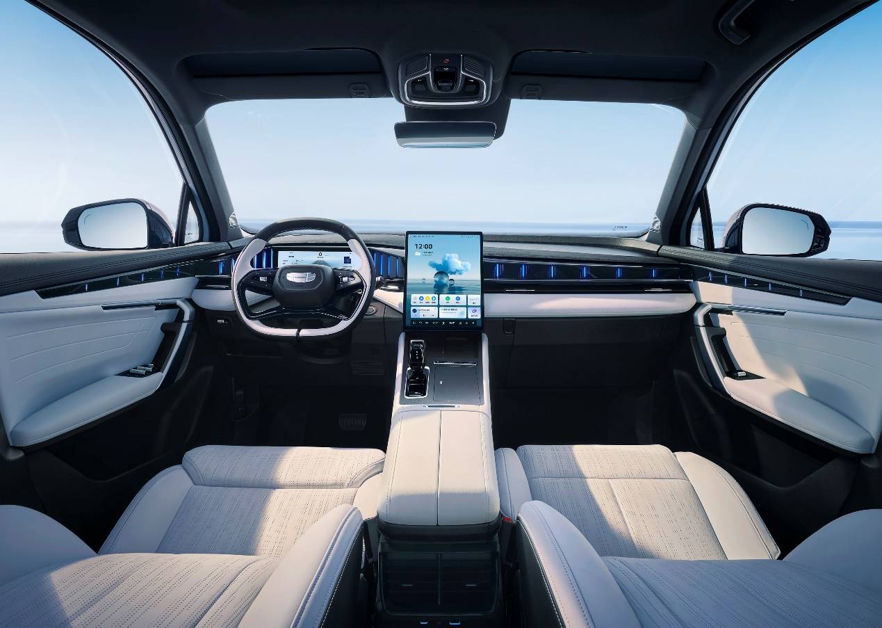 指導價僅11.57萬起,增配價更低,吉利新博越L龍騰上新