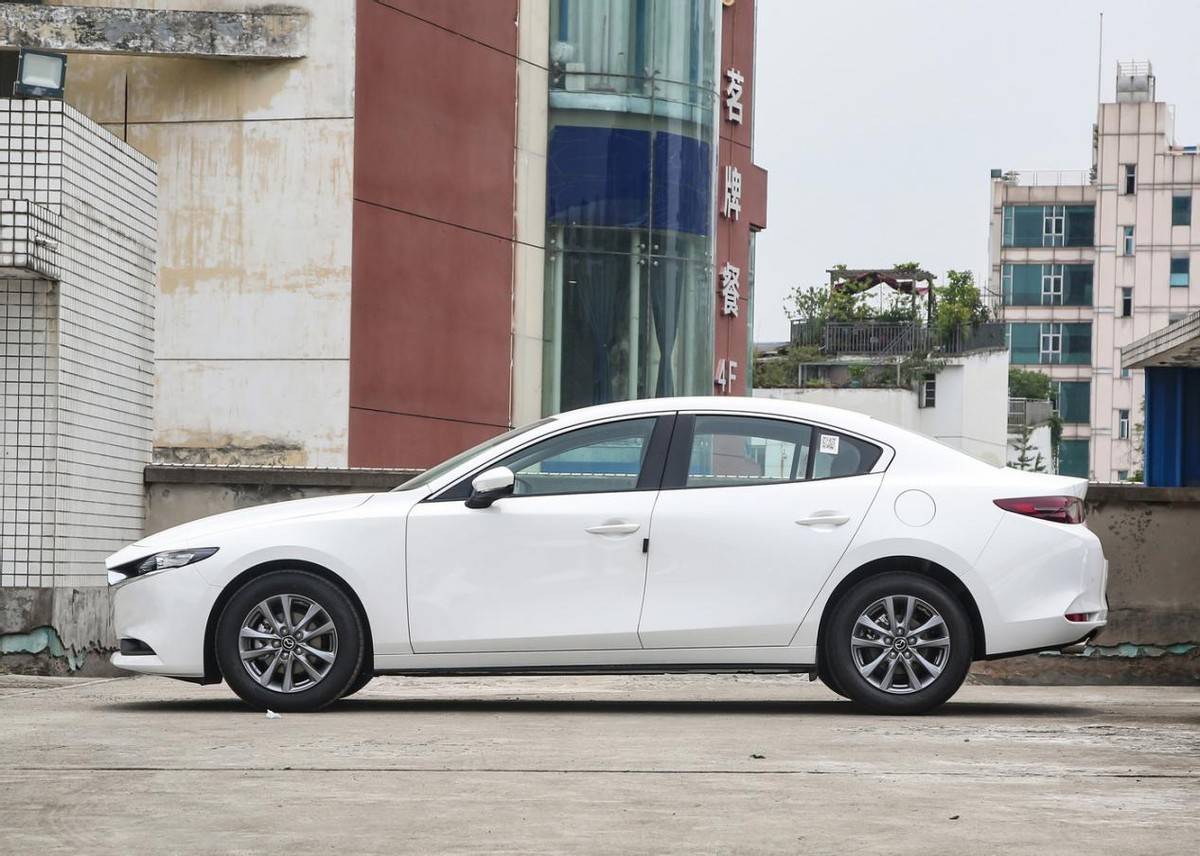 降價(jià)了!馬自達(dá)3 昂克賽拉2.0L開(kāi)啟限時(shí)優(yōu)惠,8.99萬(wàn)起售