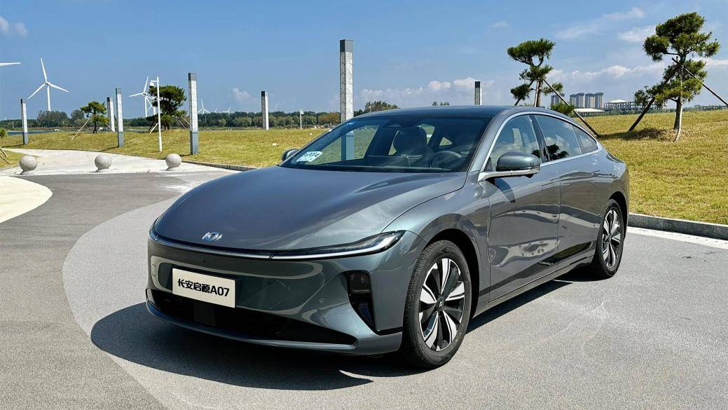 4月主流新能源中大型轎車排名揭曉:bZ3混血逆襲,新黑馬呼之欲出