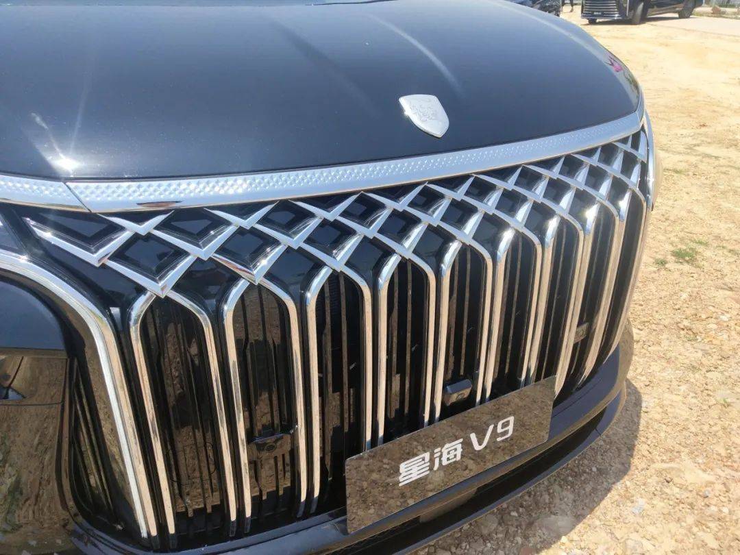 長續(xù)航、大空間 關(guān)鍵價格還不到20萬 試駕東風風行星海V9