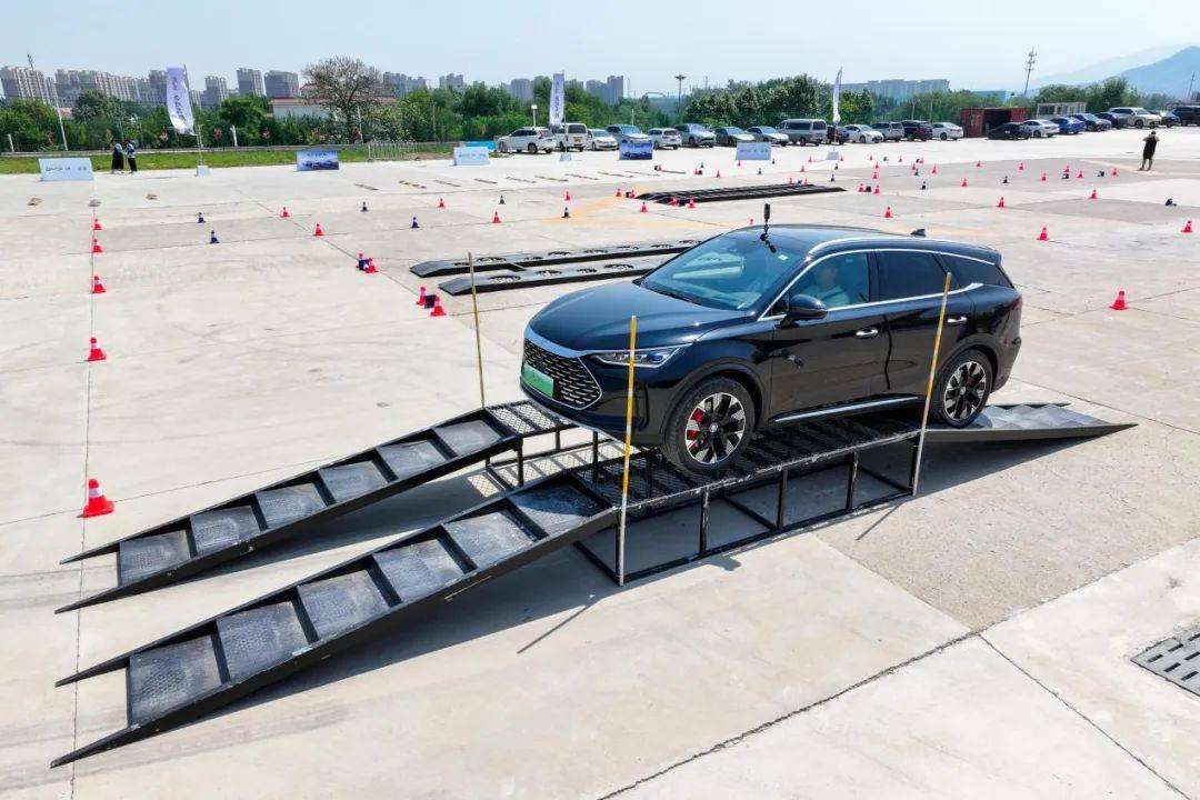 硬核科技再加碼,“云輦”為比亞迪漢、唐帶來了什么?