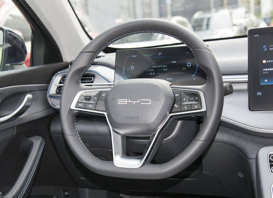 作為秦PLUS DM-i的同胞車型,為何驅逐艦05銷量沒那么高?