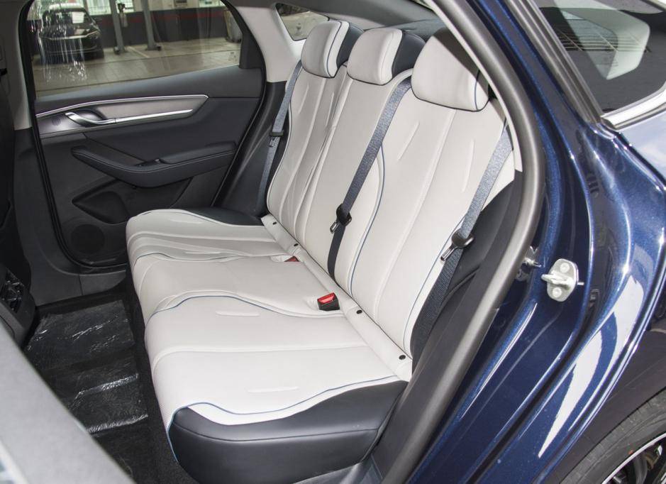 作為秦PLUS DM-i的同胞車型,為何驅逐艦05銷量沒那么高?