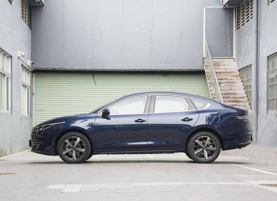 作為秦PLUS DM-i的同胞車型,為何驅逐艦05銷量沒那么高?