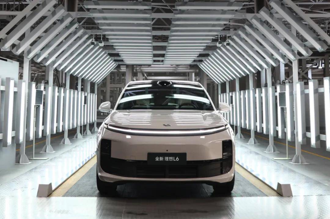 問界M7再煥新,能打贏理想L系列嗎?