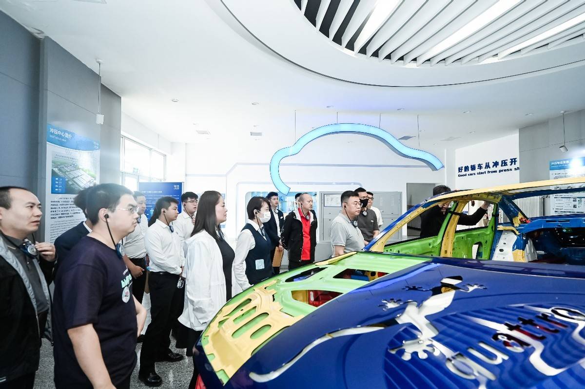 攬巡、攬境用戶沉浸式體驗一汽-大眾工廠交車