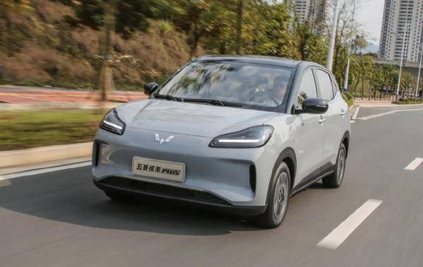 小型SUV智能標(biāo)桿!起亞索奈對(duì)比元Pro與繽果PLUS有優(yōu)勢(shì)嗎?