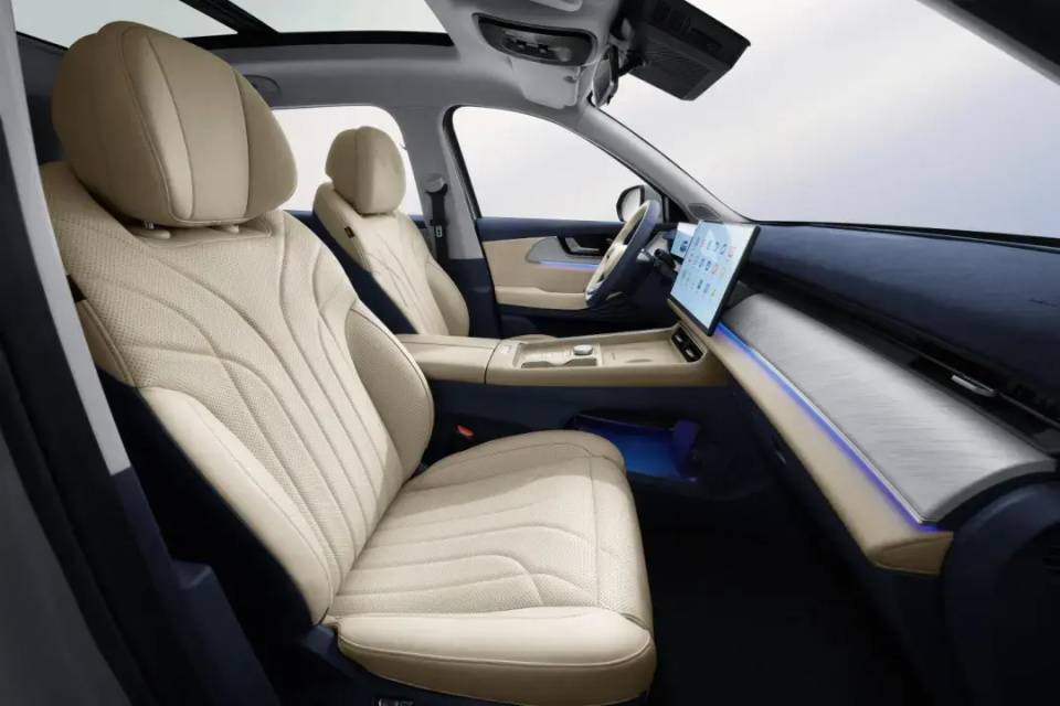 25年后奇 瑞風(fēng)云再扛大旗,理工男大秀新豪華