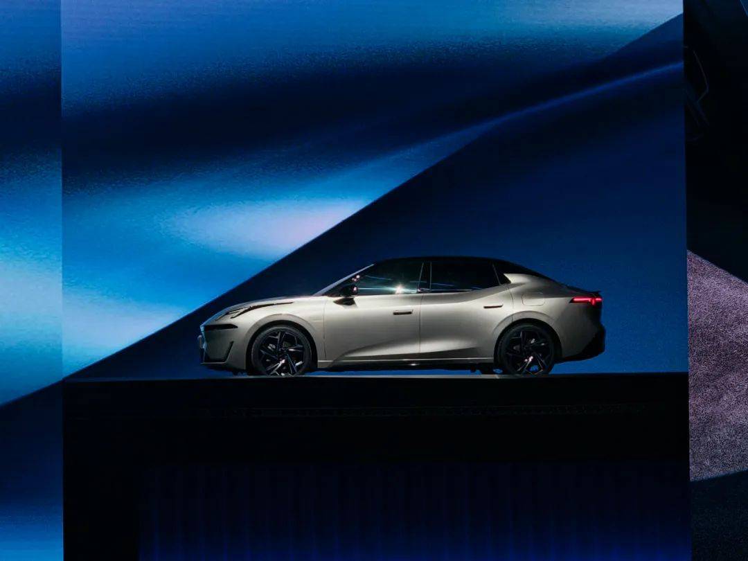 給生活加點料 領克07從運動走向品質家轎