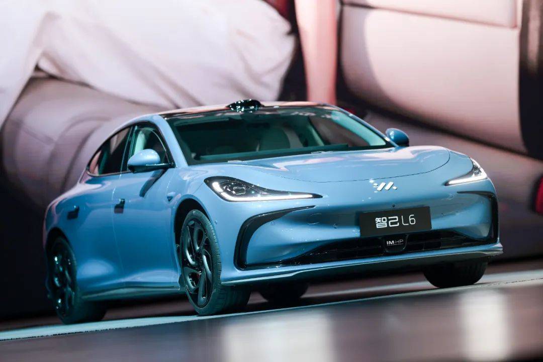 把小米SU7按在地上摩擦,智己L6做到了沒?