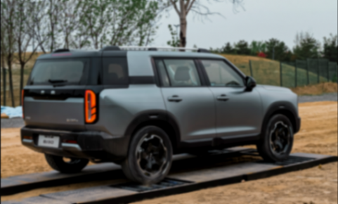 不到10萬的方盒子 混動油耗低 還有電四驅(qū) BJ30上市導(dǎo)購