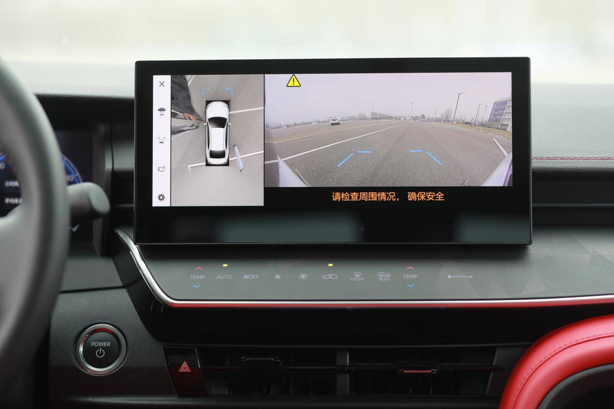 2024年B級轎車該怎么選,全新一代邁騰還是第9代凱美瑞?