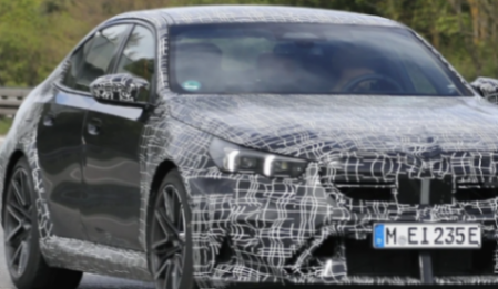 全新BMW M5諜照曝光,搭V8發(fā)動(dòng)機(jī)