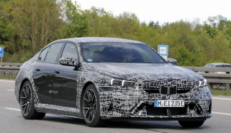 全新BMW M5諜照曝光,搭V8發(fā)動(dòng)機(jī)