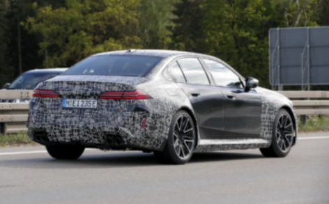 全新BMW M5諜照曝光,搭V8發(fā)動(dòng)機(jī)