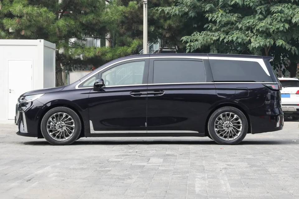 GL8迎來PHEV版,配置實力能和新嵐圖夢想家PK嗎? 圖片