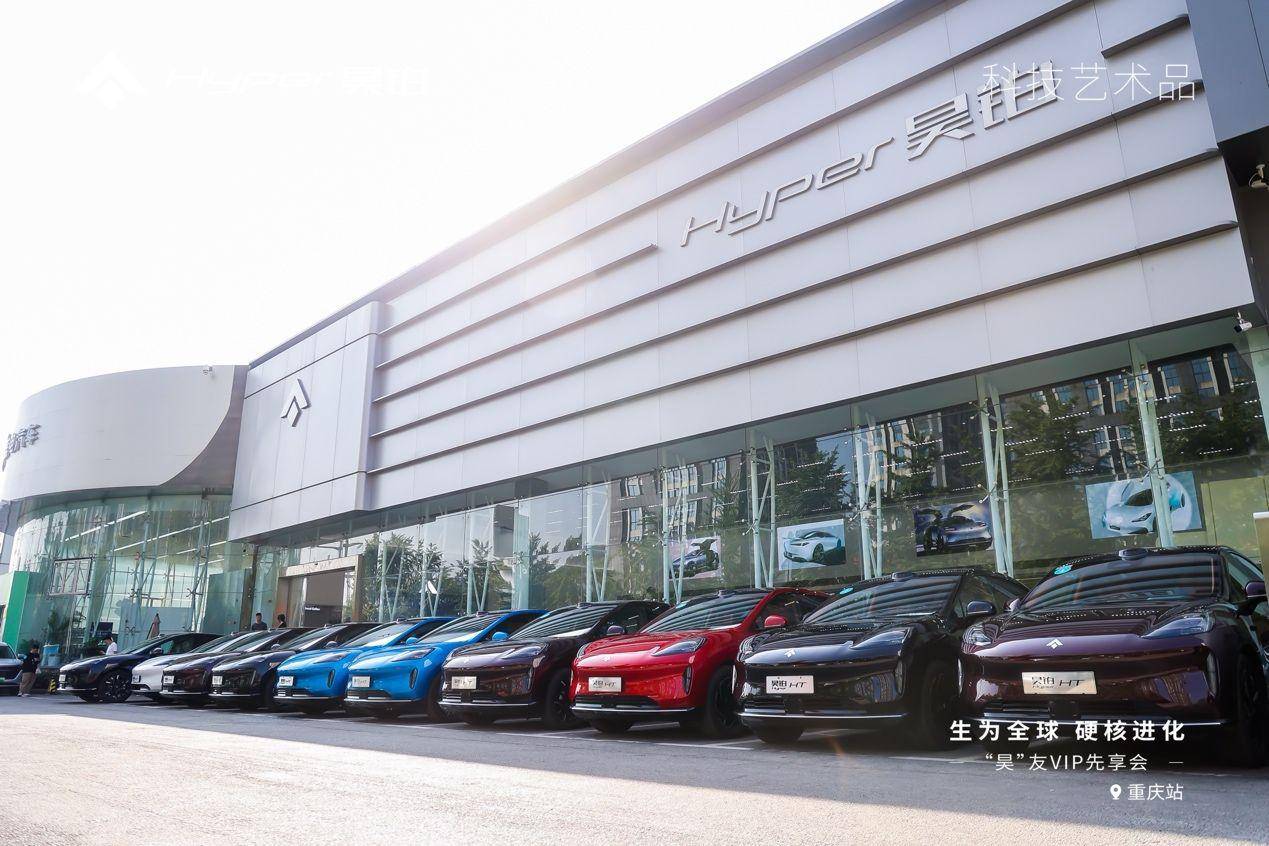 接連體驗(yàn)了兩個(gè)新勢(shì)力品牌的城市無圖智駕后,我得出了這個(gè)結(jié)論