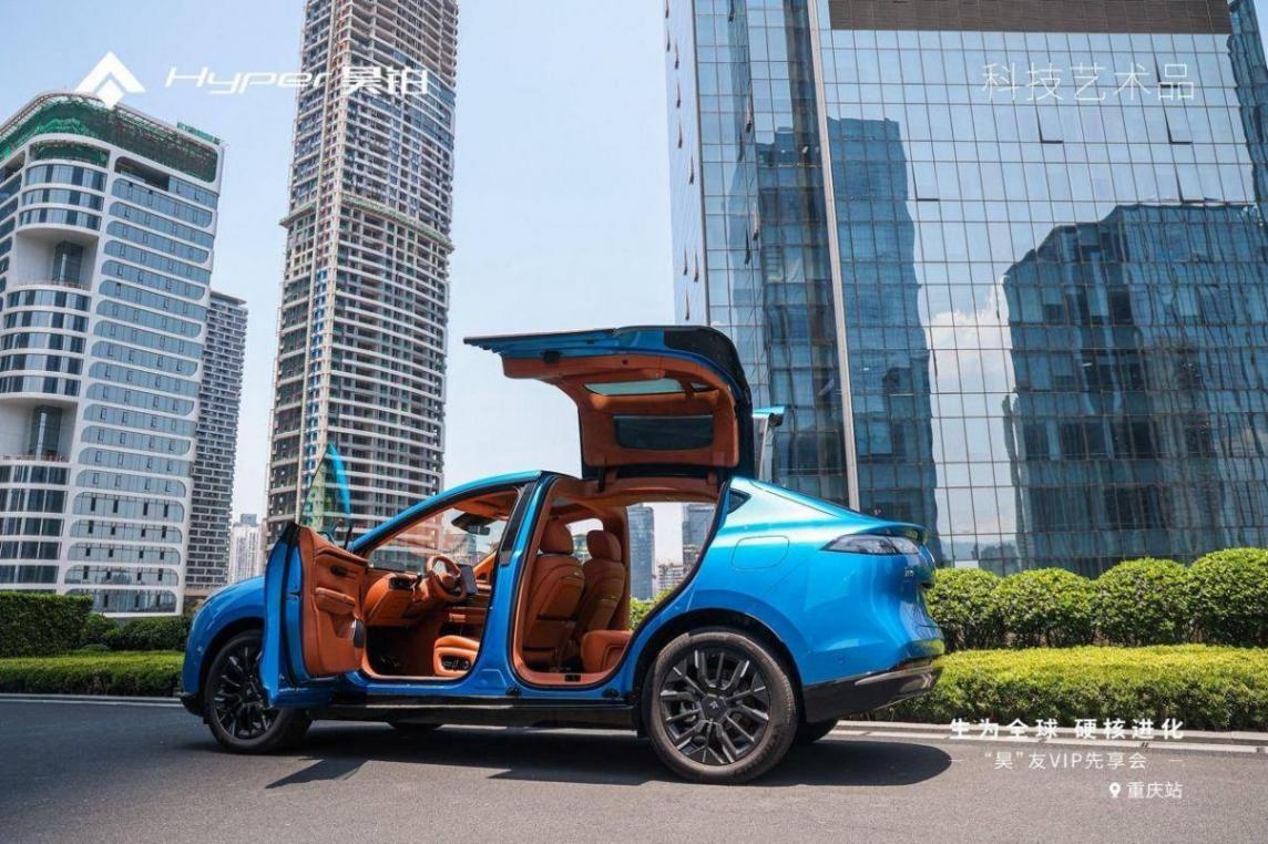 接連體驗(yàn)了兩個(gè)新勢(shì)力品牌的城市無圖智駕后,我得出了這個(gè)結(jié)論