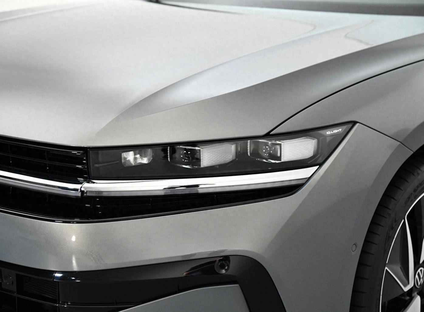 外觀很大氣,內飾配三塊屏+懷擋設計,全新大眾邁騰將上市