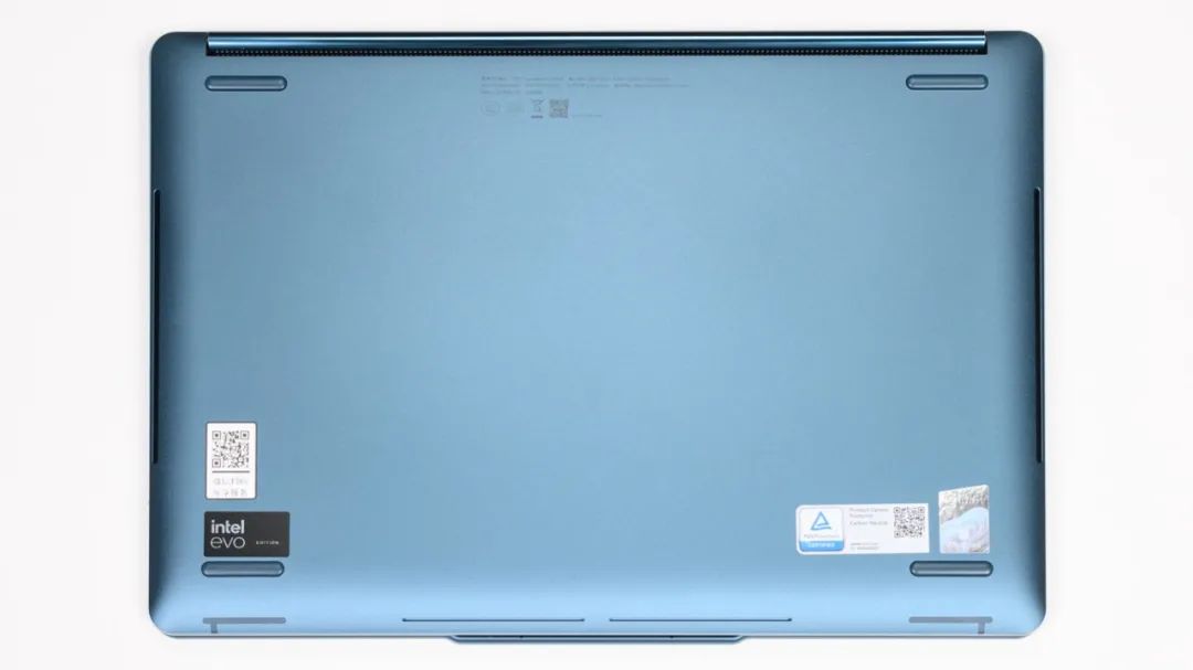 聊一款造型科幻的雙屏筆記本