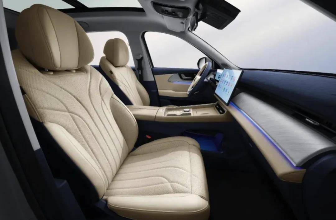 風(fēng)云T9:12.99萬起,能看到比亞迪的背影了嗎?