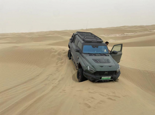 只為用戶安全滿意,猛士穿越80公里沙漠無人區緊急救援