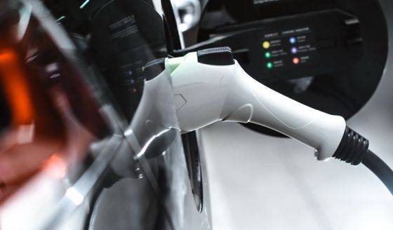 我國新能源汽車的零售滲透率超過50%