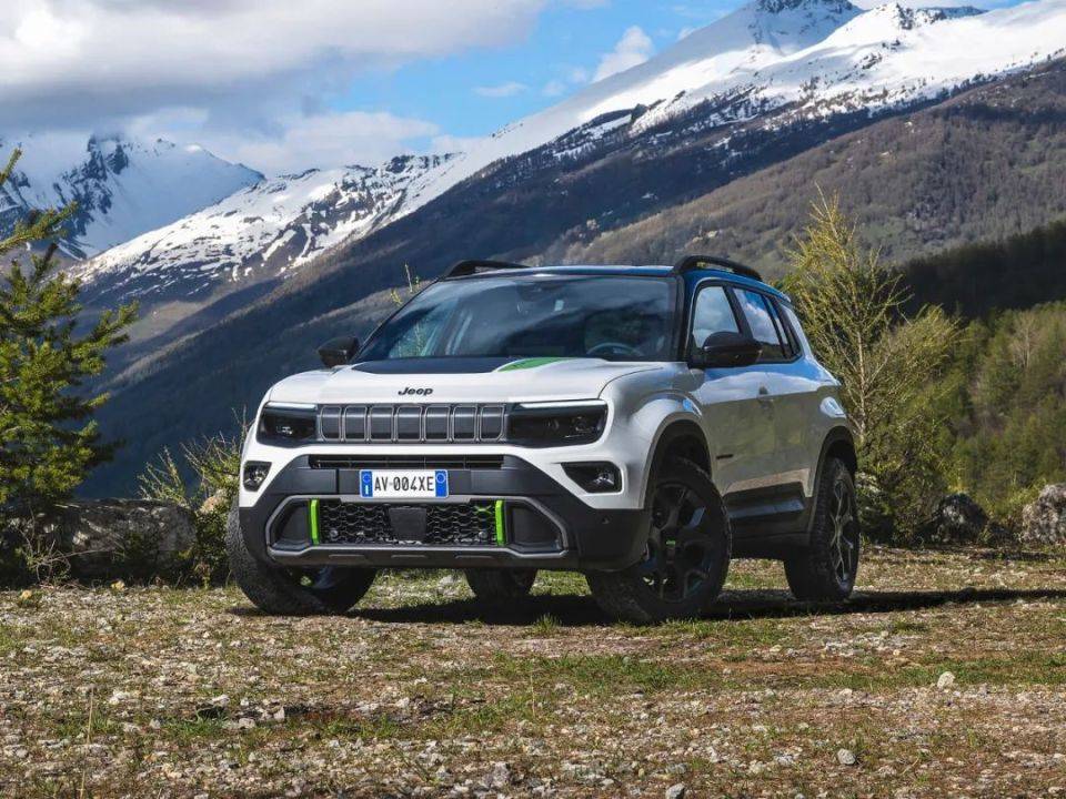 燃油硬派的時(shí)代落幕 新能源為什么會(huì)成為越野車新的救贖?