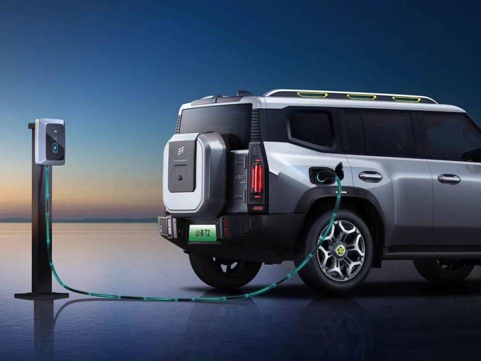 燃油硬派的時(shí)代落幕 新能源為什么會(huì)成為越野車新的救贖?