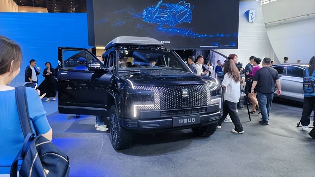 首次突破50%,新能源汽車迎來里程碑時刻!