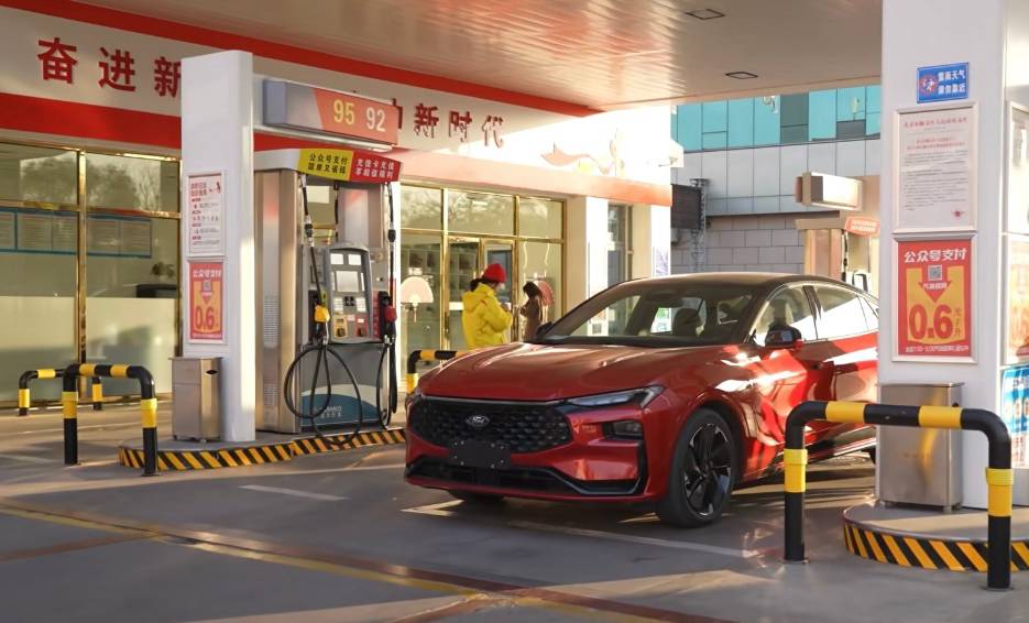 蒙迪歐運動版來襲!說“混動沒力”福特第一個不服