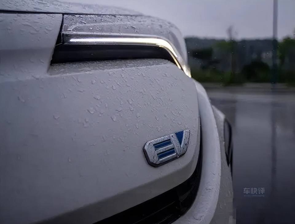 800伏高壓快充和換電模式,誰才是純電車最佳的補(bǔ)能方式?