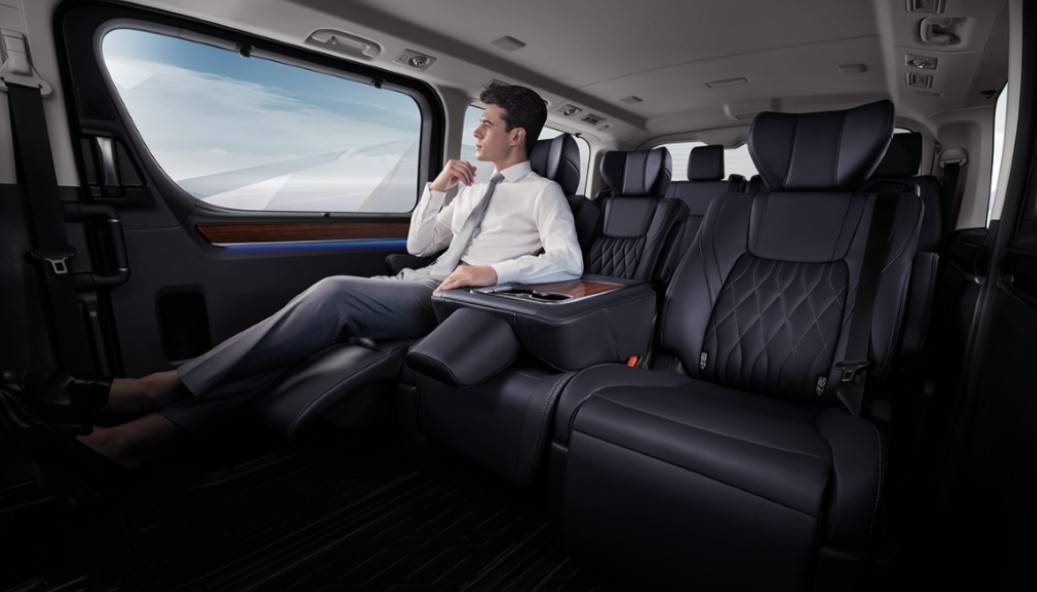 新款豐田MAJESTY發(fā)布,約合人民幣39.3萬起,搭載2.8T柴油發(fā)動機