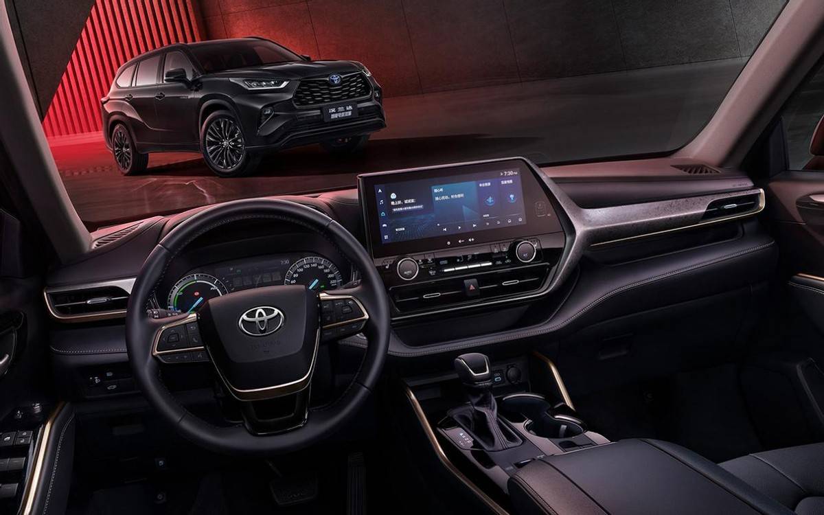 新款豐田漢蘭達將上市,現款目前優惠5萬起,買現款還是等新款?