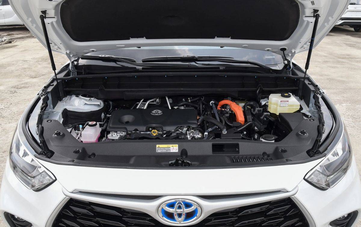 新款豐田漢蘭達將上市,現款目前優惠5萬起,買現款還是等新款?