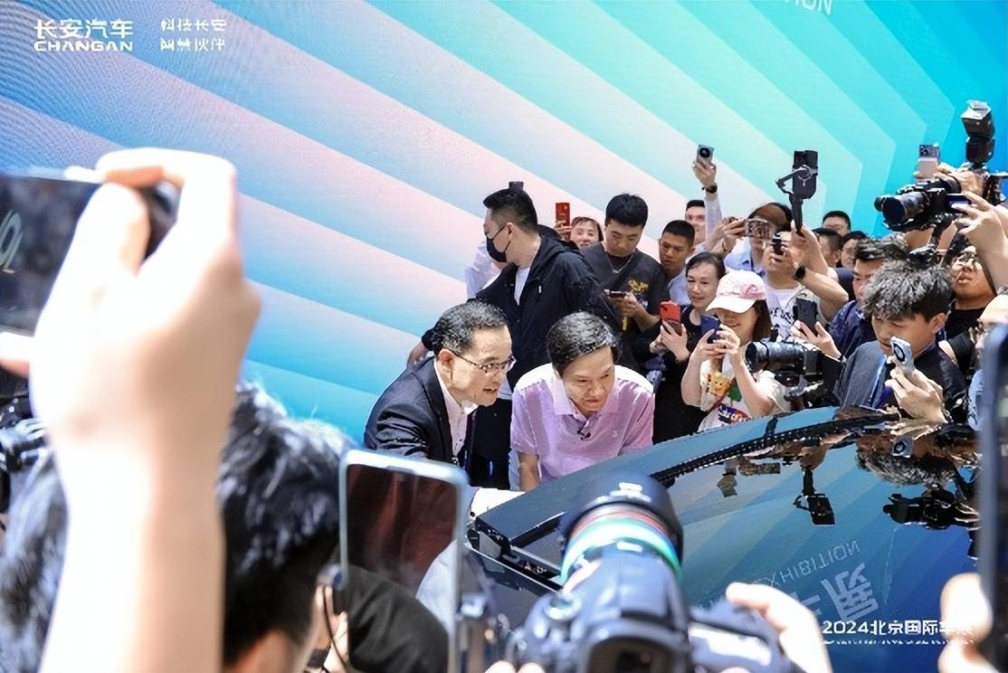 當(dāng)SUV能夠變成皮卡 長安啟源E07就不只是一輛多功能車那么簡單