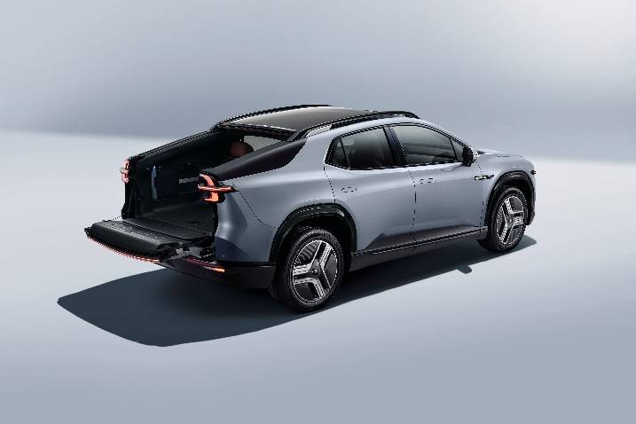 當(dāng)SUV能夠變成皮卡 長安啟源E07就不只是一輛多功能車那么簡單