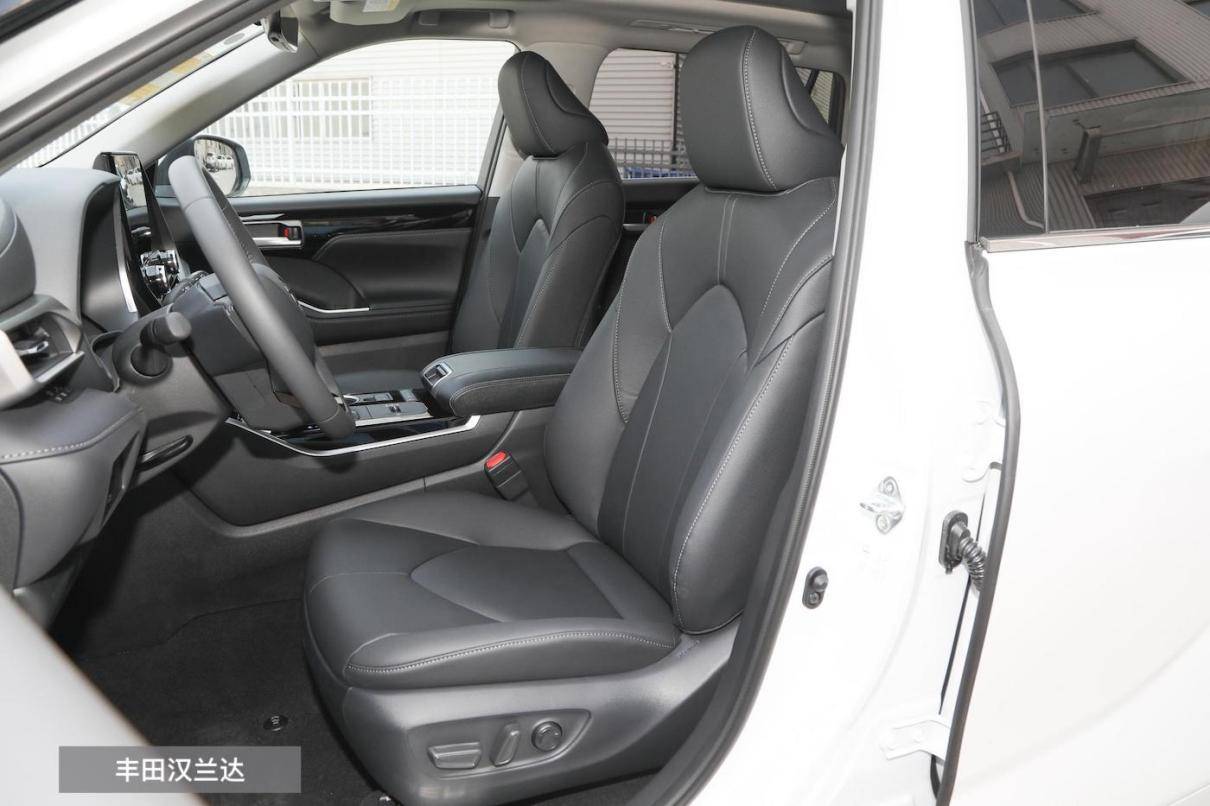 預算32萬左右落地,大眾途昂和豐田漢蘭達,究竟選誰更合適?