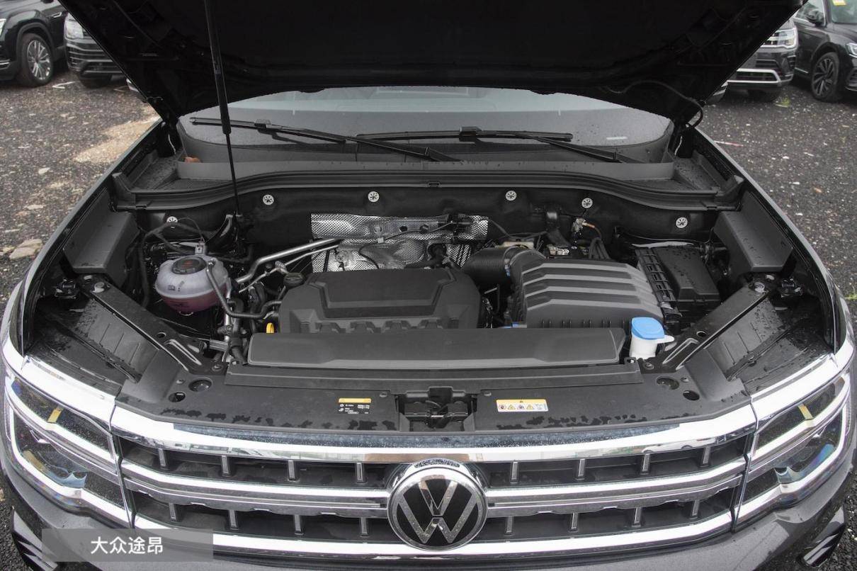 預算32萬左右落地,大眾途昂和豐田漢蘭達,究竟選誰更合適?