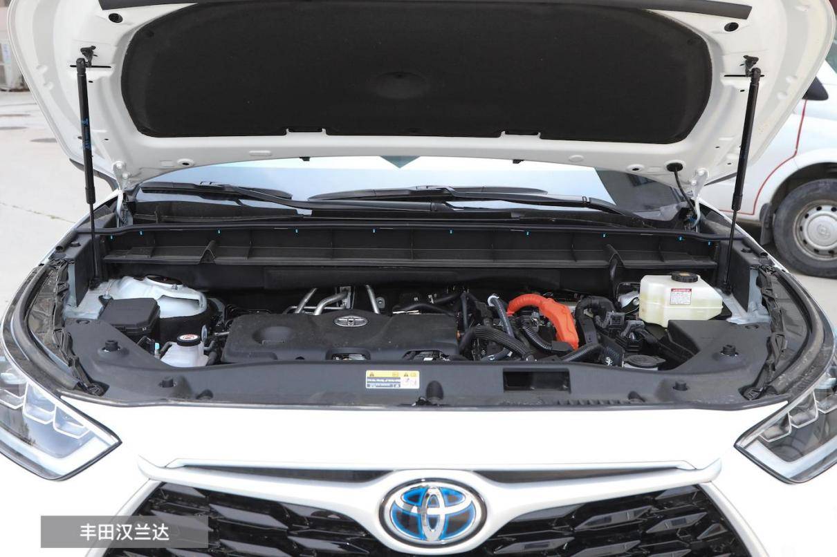 預算32萬左右落地,大眾途昂和豐田漢蘭達,究竟選誰更合適?