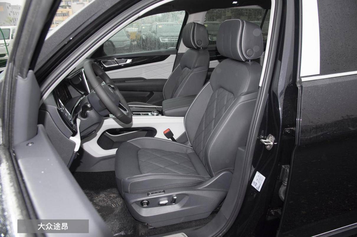 預算32萬左右落地,大眾途昂和豐田漢蘭達,究竟選誰更合適?