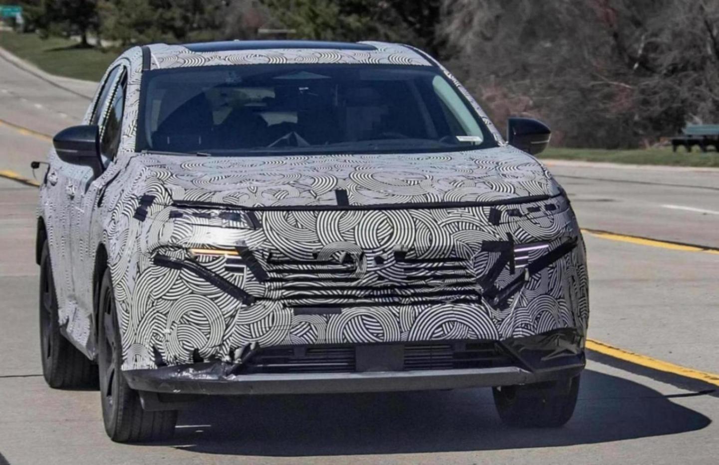 日產新一代樓蘭諜照曝光 采用全新家族式前臉設計