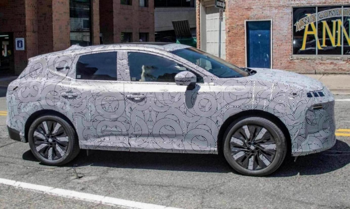 日產新一代樓蘭諜照曝光 采用全新家族式前臉設計