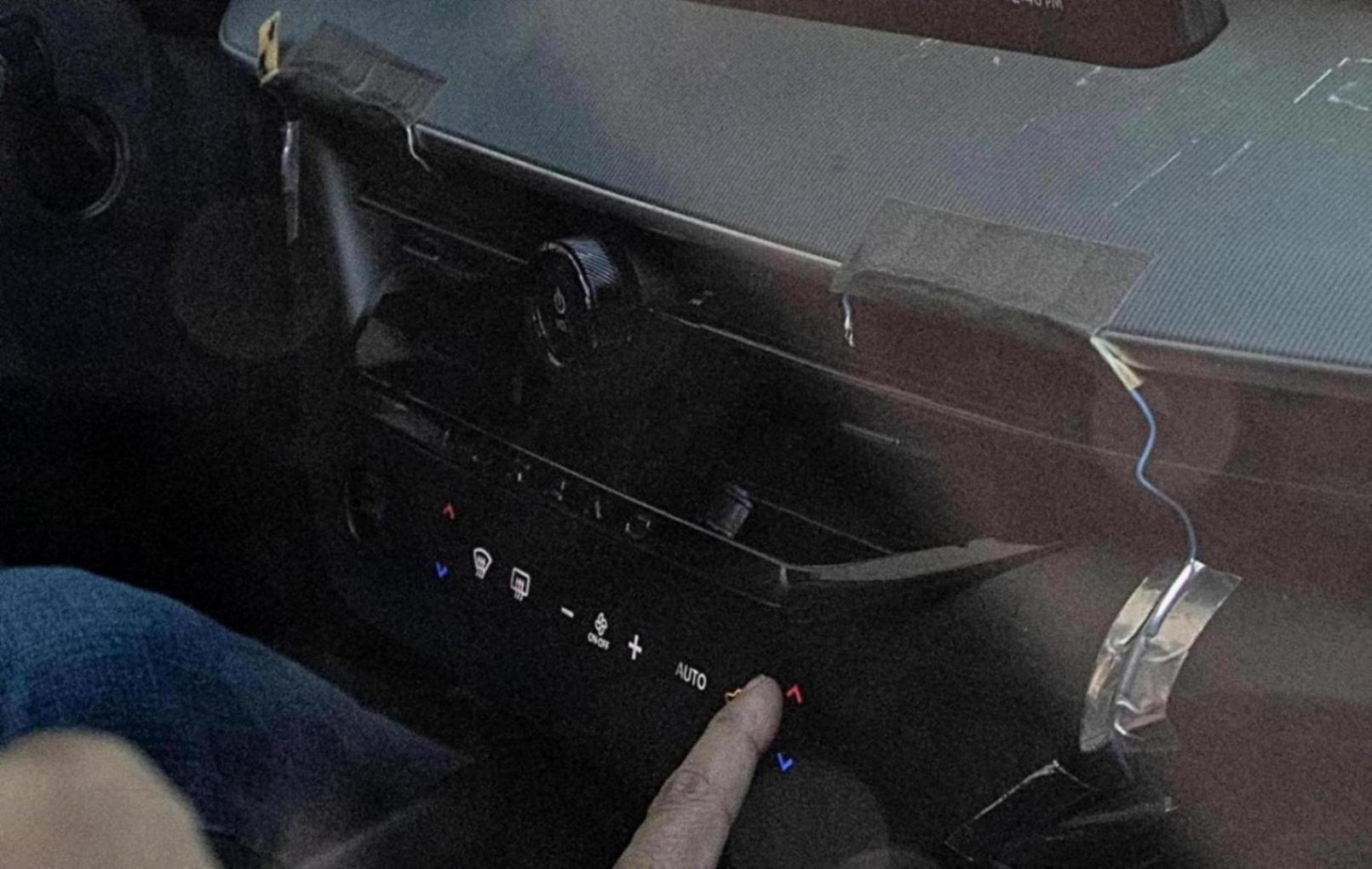 日產新一代樓蘭諜照曝光 采用全新家族式前臉設計