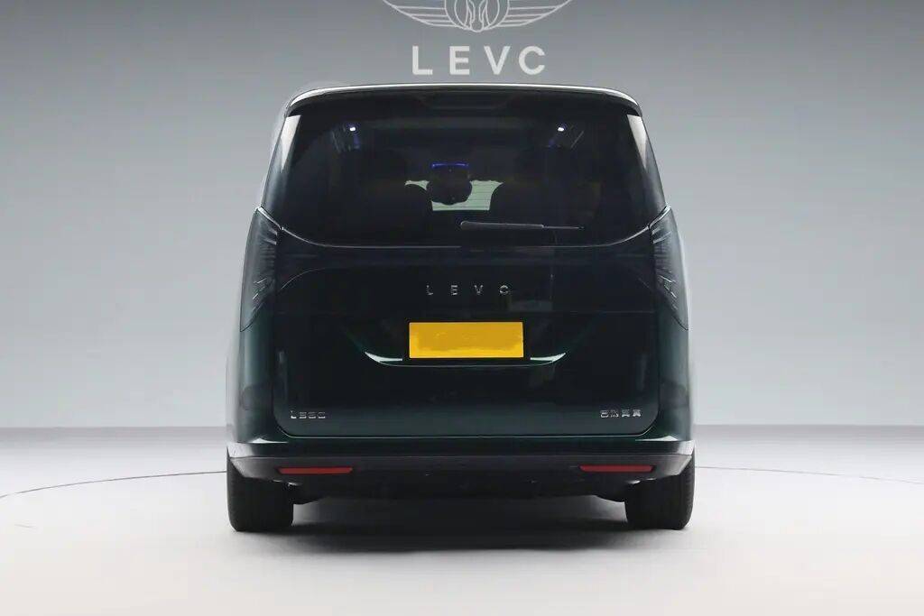 吉利高端MPV即將登場,軸距近3米2,三排還帶航空座椅,LEVC L380