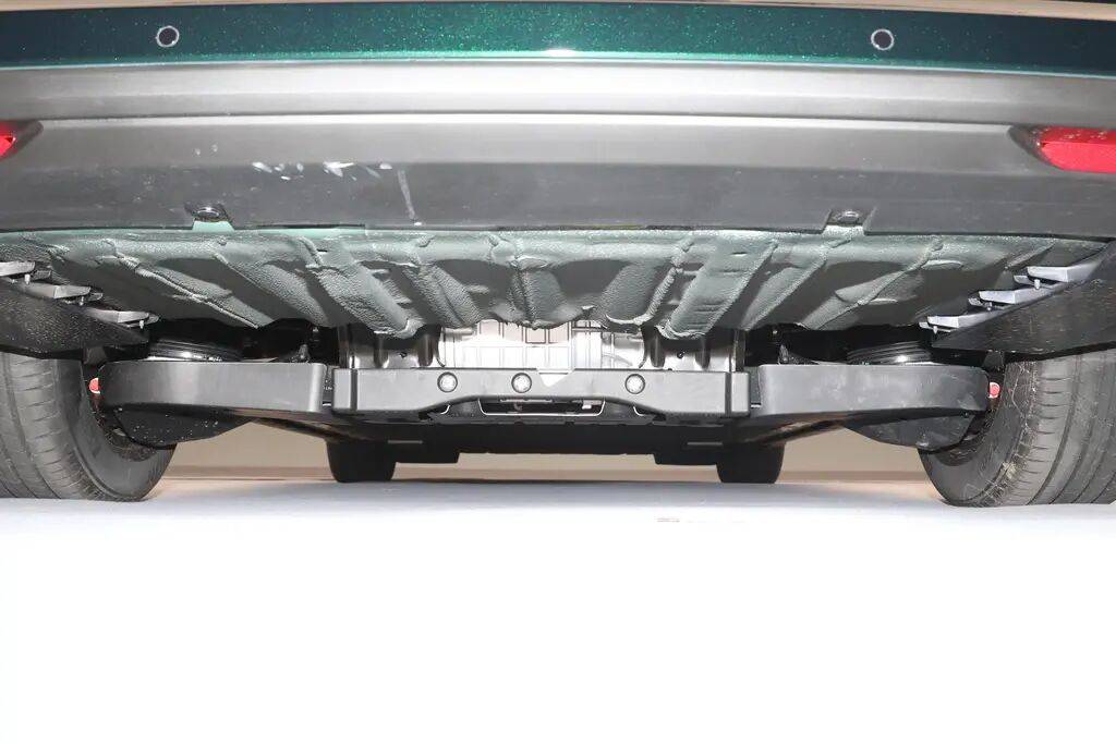 吉利高端MPV即將登場,軸距近3米2,三排還帶航空座椅,LEVC L380