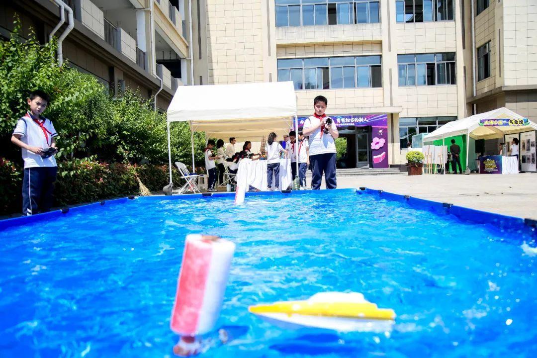 打造創新工坊、轉譯大學課程……嘉定這所小學創新教育成果亮相